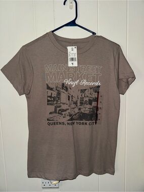 Mexx Taupe Graphic 'Main Street Market' Tee